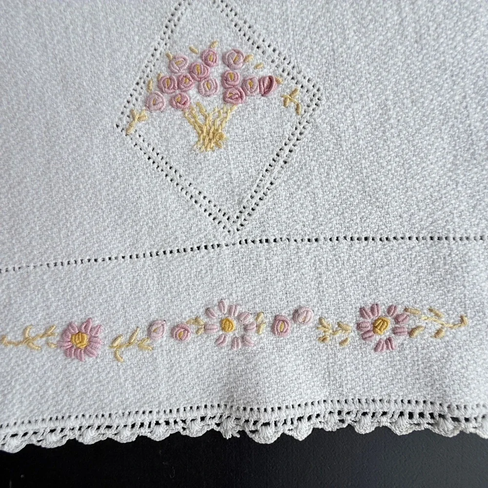 Vintage Hand Embroidered Table Runner Dresser Scarf Set Floral White Cotton Lace